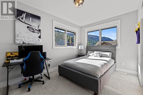 2424 Fairways Drive, Sun Peaks, BC - Indoor Photo Showing Bedroom