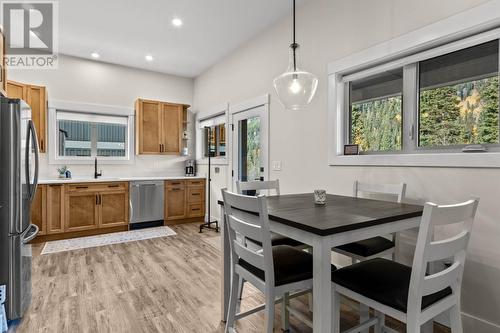 2424 Fairways Drive, Sun Peaks, BC - Indoor Photo Showing Dining Room