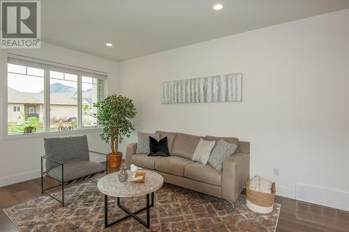 200 Grand Boulevard Unit# 132, Kamloops, BC - Indoor Photo Showing Living Room