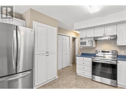 233 Brooke Drive Unit# 3, Chase, BC - Indoor Photo Showing Kitchen