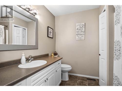 233 Brooke Drive Unit# 3, Chase, BC - Indoor Photo Showing Bathroom