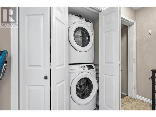 233 Brooke Drive Unit# 3, Chase, BC - Indoor Photo Showing Laundry Room