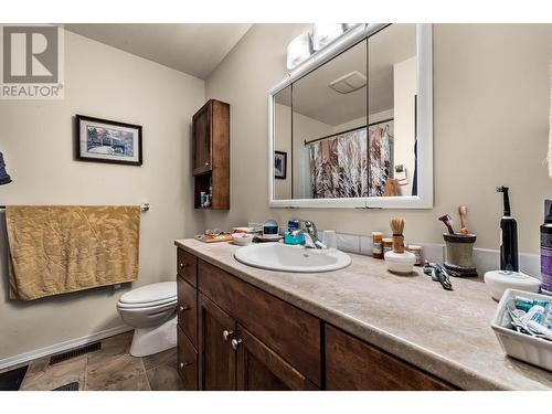 840 Desmond Street Unit# 3, Kamloops, BC - Indoor Photo Showing Bathroom