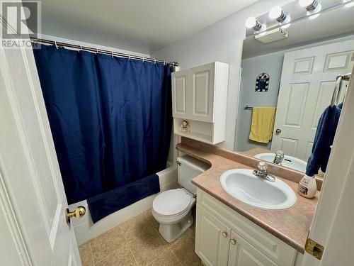 683 Victoria Street Unit# 215, Kamloops, BC - Indoor Photo Showing Bathroom