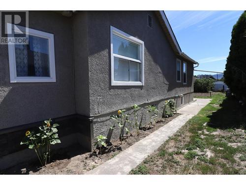 325 Willow Street, Kamloops, BC - Outdoor With Exterior