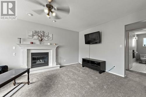 212 Murtle Road, Clearwater, BC - Indoor Photo Showing Living Room With Fireplace