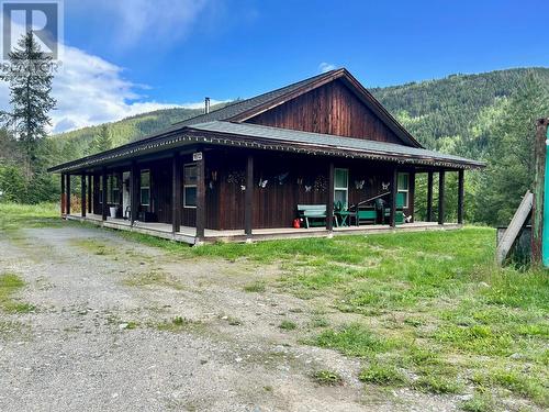 1612 Flume Road, Barriere, BC - Outdoor With Deck Patio Veranda