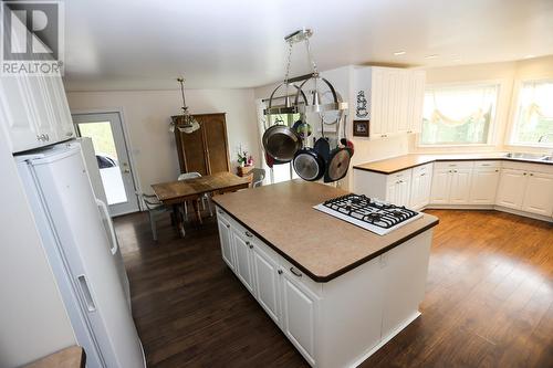 1612 Flume Road, Barriere, BC - Indoor Photo Showing Kitchen