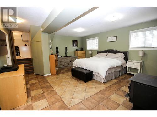 446 Oriole Way, Barriere, BC - Indoor Photo Showing Bedroom