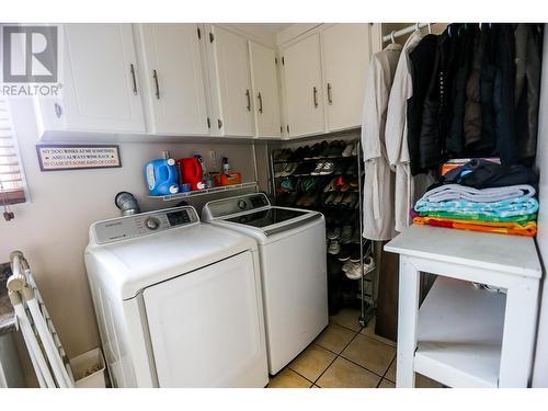 446 Oriole Way, Barriere, BC - Indoor Photo Showing Laundry Room