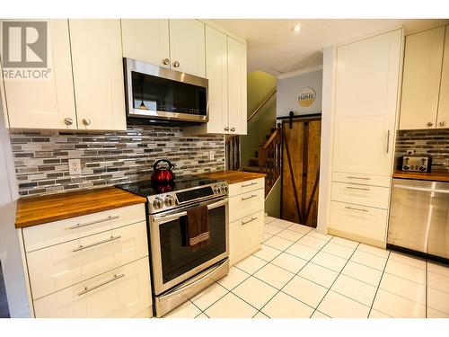 446 Oriole Way, Barriere, BC - Indoor Photo Showing Kitchen