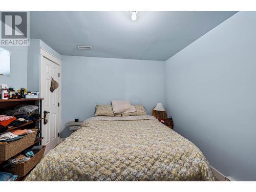 8844 Davis Hill Road, Chase, BC - Indoor Photo Showing Bedroom