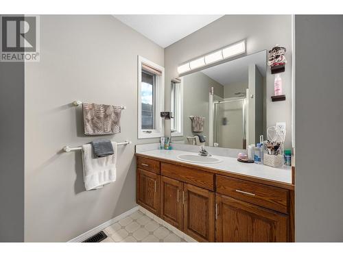 105 Puett Ranch Road, Kamloops, BC - Indoor Photo Showing Bathroom