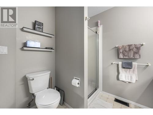 105 Puett Ranch Road, Kamloops, BC - Indoor Photo Showing Bathroom