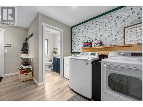 105 Puett Ranch Road, Kamloops, BC - Indoor Photo Showing Laundry Room