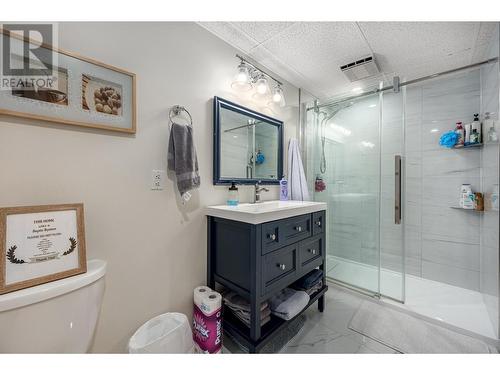 105 Puett Ranch Road, Kamloops, BC - Indoor Photo Showing Bathroom