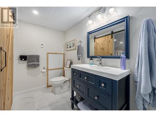 105 Puett Ranch Road, Kamloops, BC - Indoor Photo Showing Bathroom