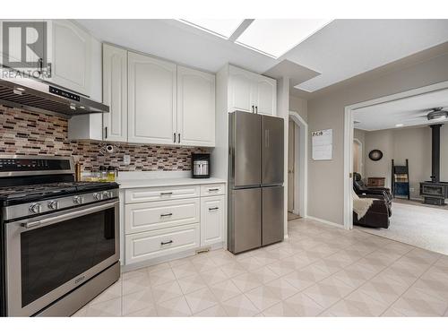 105 Puett Ranch Road, Kamloops, BC - Indoor Photo Showing Kitchen