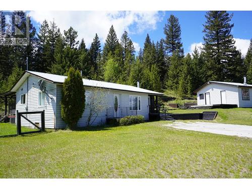 1721 Chasm Road, Clinton, BC - Outdoor