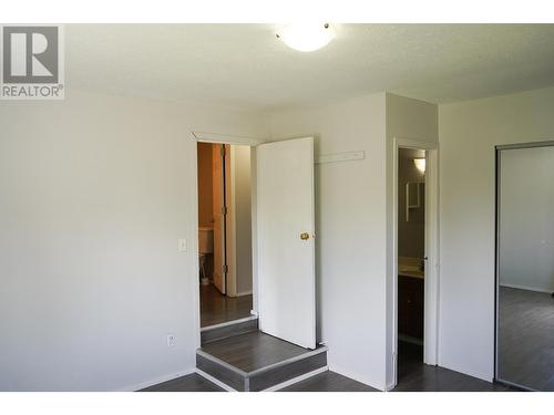 1721 Chasm Road, Clinton, BC - Indoor Photo Showing Other Room