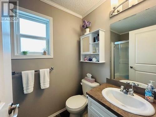 235 Aylmer Road Unit# 13, Chase, BC - Indoor Photo Showing Bathroom