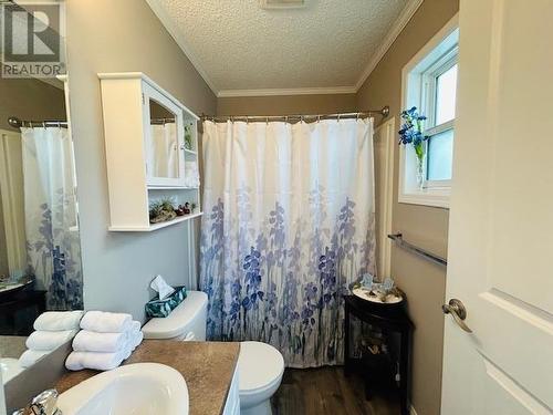 235 Aylmer Road Unit# 13, Chase, BC - Indoor Photo Showing Bathroom