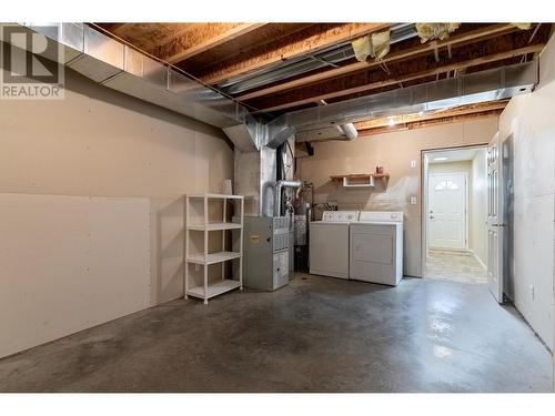 1920 Hugh Allan Drive Unit# 27, Kamloops, BC - Indoor Photo Showing Laundry Room