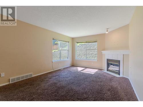 1920 Hugh Allan Drive Unit# 7, Kamloops, BC - Indoor With Fireplace