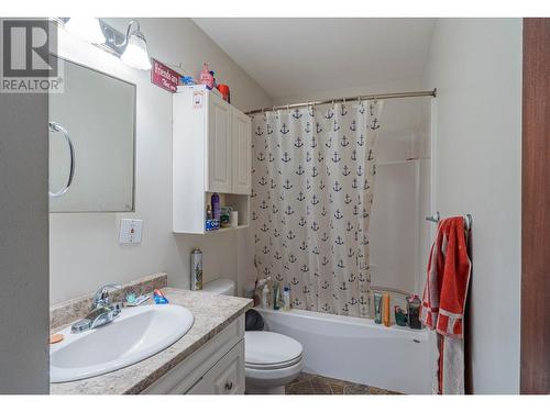 841 Pembroke Avenue, Kamloops, BC - Indoor Photo Showing Bathroom