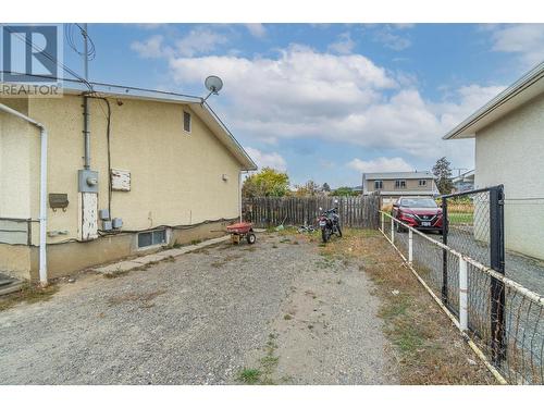 841 Pembroke Avenue, Kamloops, BC - Outdoor With Exterior