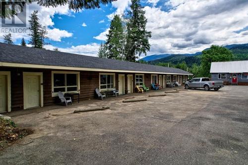 734 Clearwater Village Road, Clearwater, BC 