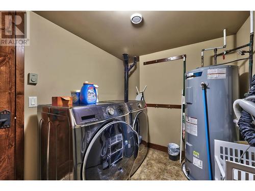 5035 Valley Drive Unit# 44, Sun Peaks, BC - Indoor Photo Showing Laundry Room