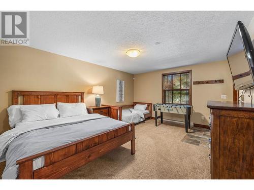 5035 Valley Drive Unit# 44, Sun Peaks, BC - Indoor Photo Showing Bedroom