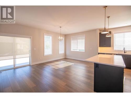 200 Grand Boulevard Unit# 137, Kamloops, BC - Indoor Photo Showing Kitchen