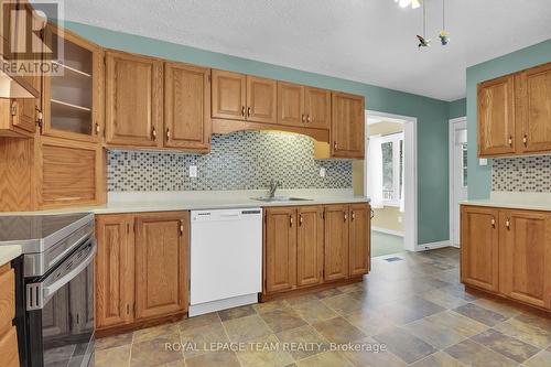 1798 Manotick Station Road, Ottawa, ON - Indoor Photo Showing Kitchen