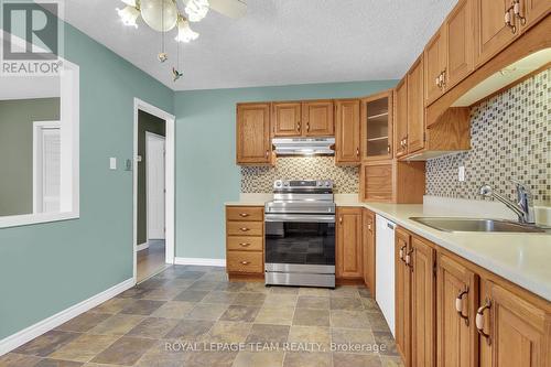 1798 Manotick Station Road, Ottawa, ON - Indoor Photo Showing Kitchen