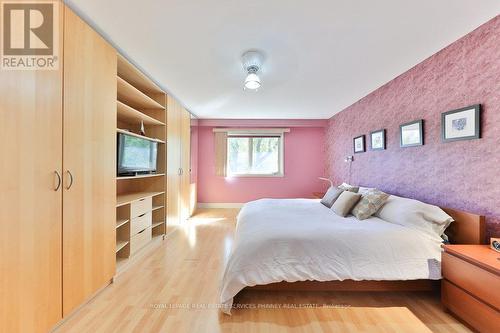 981 Valdese Drive, Mississauga, ON - Indoor Photo Showing Bedroom