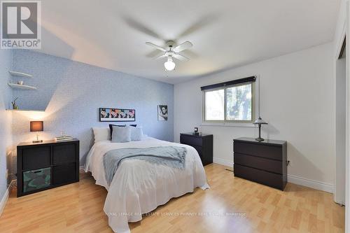 981 Valdese Drive, Mississauga, ON - Indoor Photo Showing Bedroom