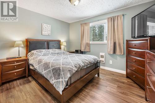 245 Phillips Road, Clearwater, BC - Indoor Photo Showing Bedroom