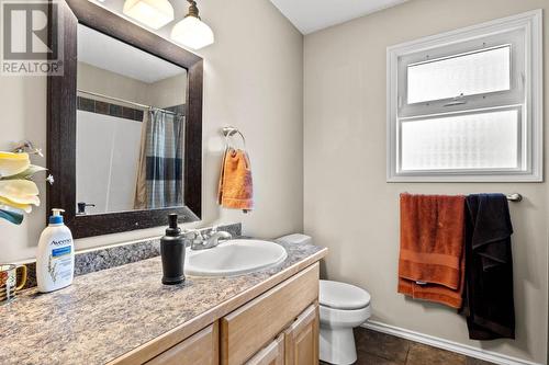 245 Phillips Road, Clearwater, BC - Indoor Photo Showing Bathroom