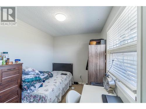 416 Waddington Drive, Kamloops, BC - Indoor Photo Showing Bedroom