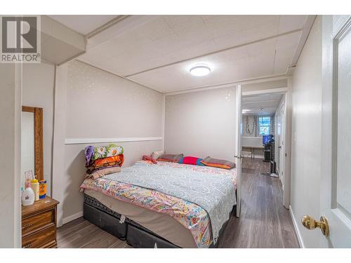 416 Waddington Drive, Kamloops, BC - Indoor Photo Showing Bedroom