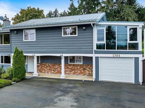 1704 Glen Rd, Cowichan Bay, BC 