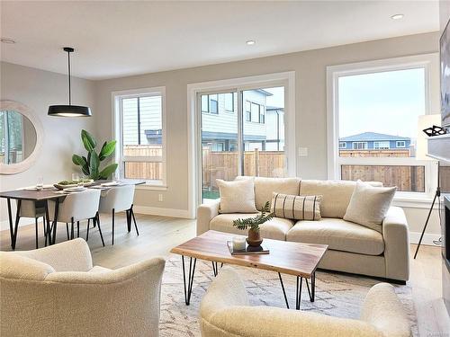 1554 Marble Pl, Langford, BC - Indoor Photo Showing Living Room