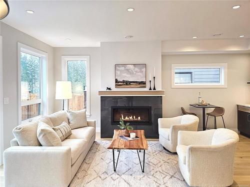 1554 Marble Pl, Langford, BC - Indoor Photo Showing Living Room With Fireplace