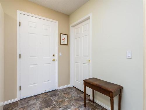 409-1683 Balmoral Ave, Comox, BC - Indoor Photo Showing Other Room