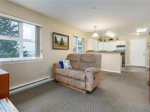 409-1683 Balmoral Ave, Comox, BC - Indoor Photo Showing Living Room