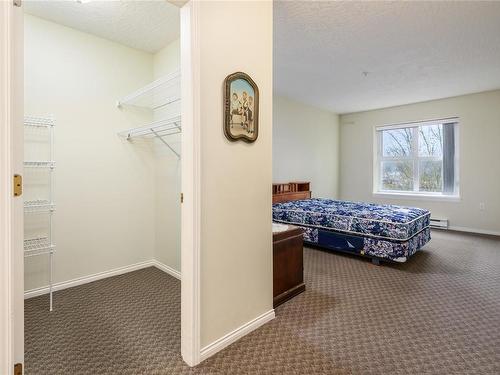 409-1683 Balmoral Ave, Comox, BC - Indoor Photo Showing Bedroom