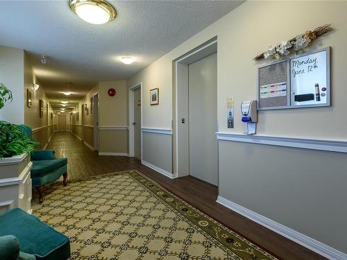 409-1683 Balmoral Ave, Comox, BC - Indoor Photo Showing Other Room