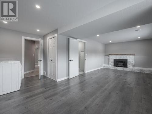 570 Collingwood Drive, Kamloops, BC - Indoor Photo Showing Other Room With Fireplace